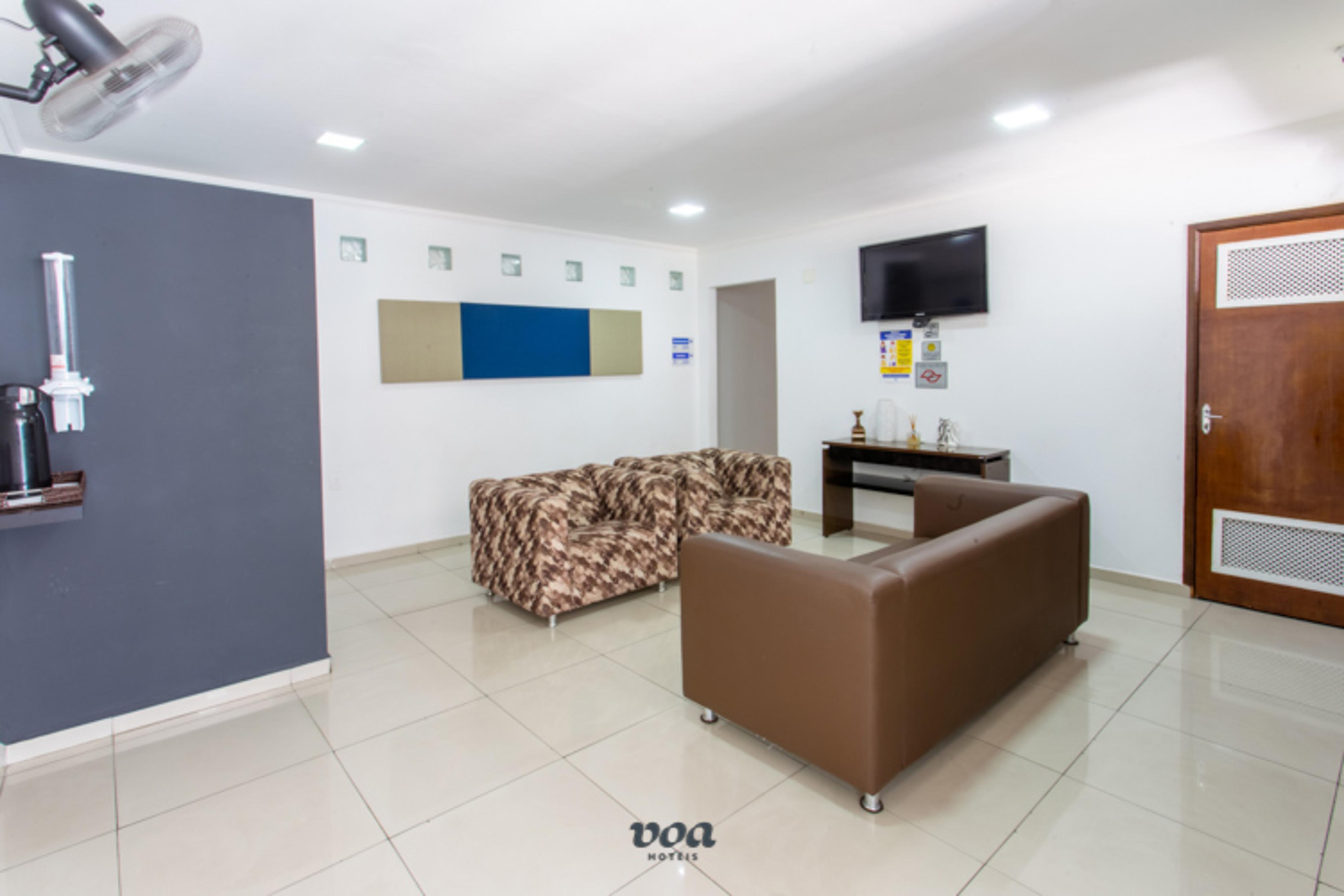 Voa Convenience Hotel Жундиаи Экстерьер фото